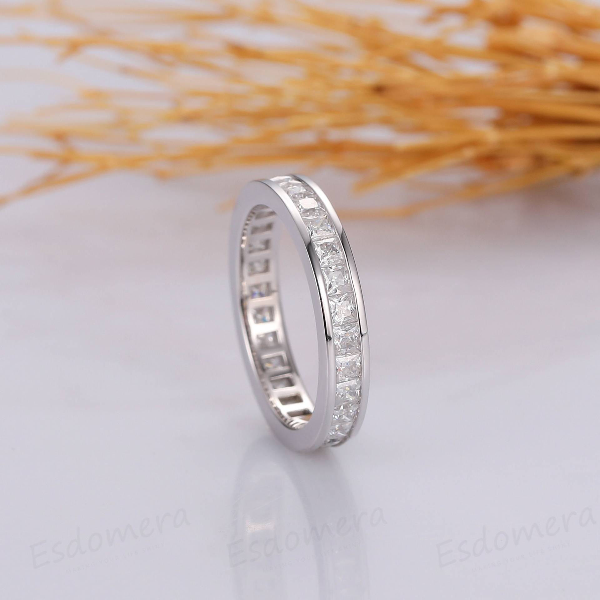 Volle Ewigkeit Moissanite Ehering, Prinzessin Stacking Ring, Jubiläumsgeschenk Für Sie, Täglicher Ring Frauen, Weißgold Band Volle Ewigkeit Moissanite Ehering, Prinzessin Stacking Ring, Jubiläumsgeschenk Für Sie, Täglicher Ring Frauen, Weißgold Band von Esdomera