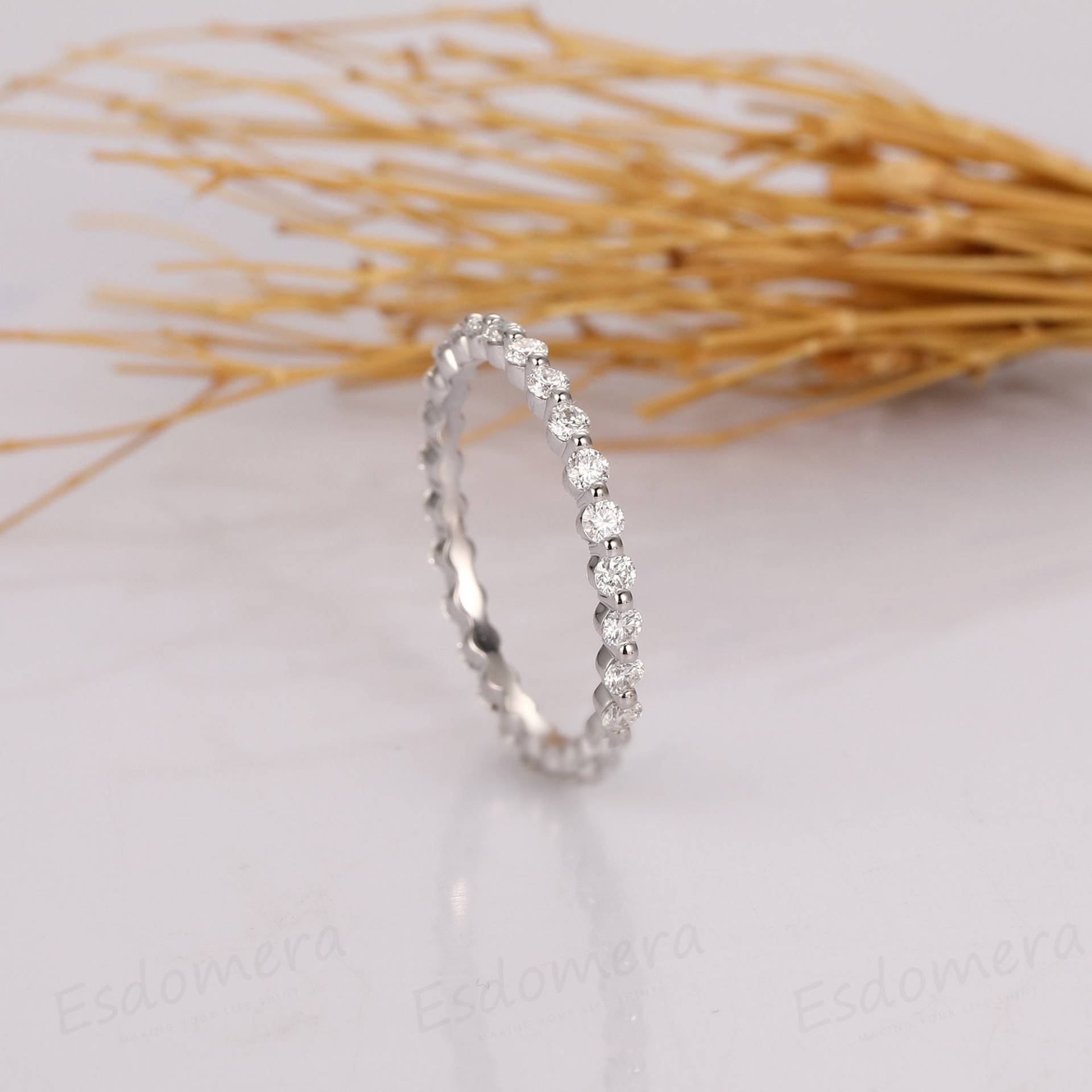 Zierlicher Moissanite Matching Ring, Volle Ewigkeit Weißgold Ehering, Art Deco Braut Jahrestag Geschenk Für Sie, Einfacher Versprechen Ring von Esdomera