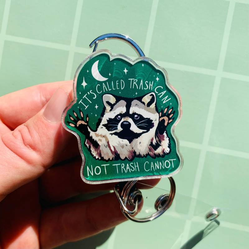 Lustiges Badge Reel Waschbär Kartenhalter Apotheken-Abzeichen Lustiger Buddy Rn Geschenk Krankenschwester Coworker Niedlicher Pflegeausweishalter Id von EskaandtheAlpenglow