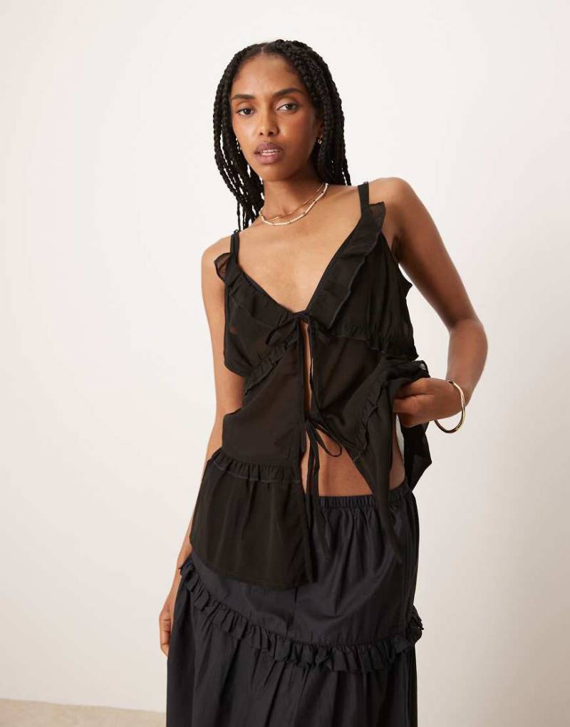 Esmée - Exclusive - Strand-Oberteil aus schwarzem Netzstoff mit gebundener Vorderseite von Esmée