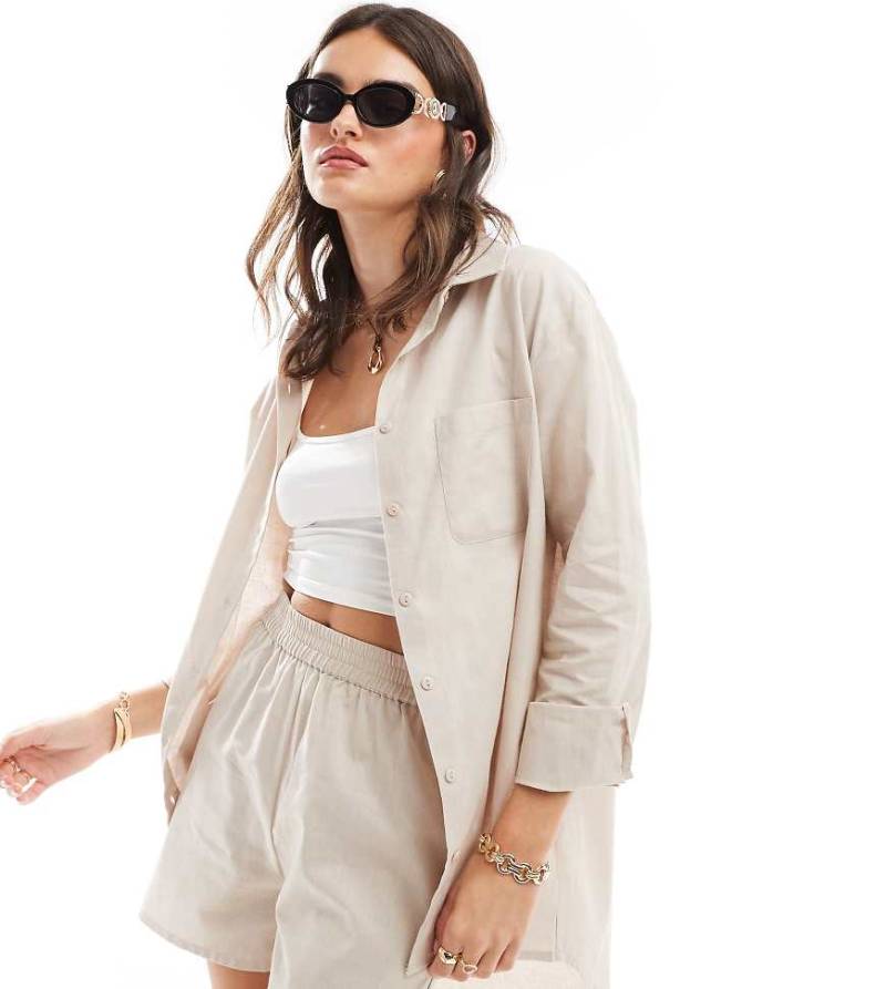 Esmée - Exklusiv - Langärmliges Strandhemd in Hellbeige mit Oversize-Schnitt-Weiß von Esmée