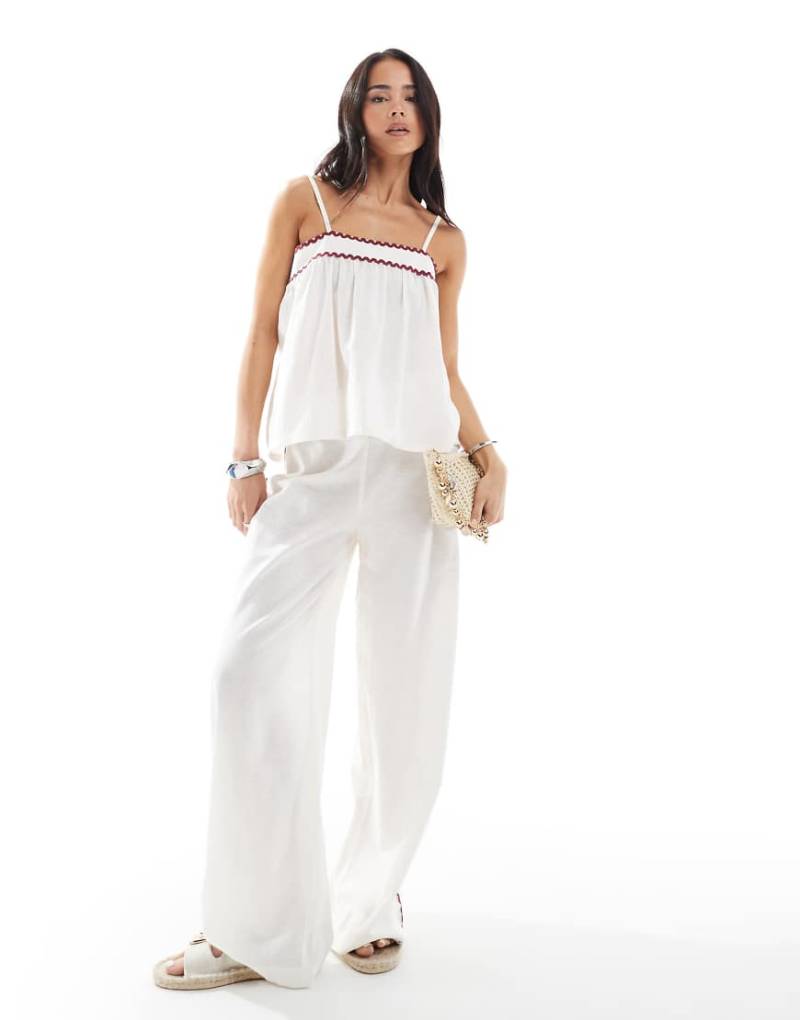 Esmée - Exklusiv - Strandhose in Weiß und Rot mit Zackenlitze, Kombiteil von Esmée