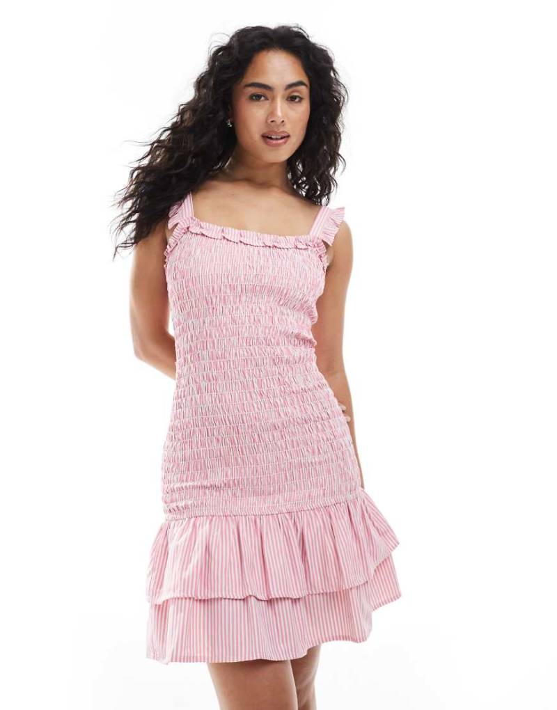 Esmée - Exklusives Ministrandkleid in Rosa und Weiß gestreift von Esmée