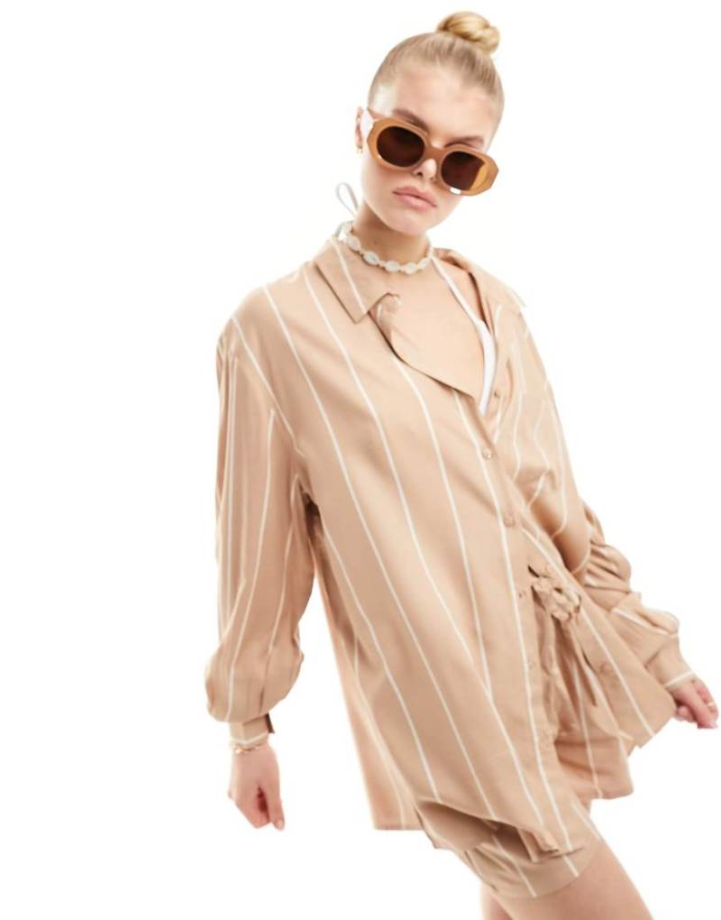 Esmee - Langärmliges Oversize-Strandhemd in Beige und Weiß mit Streifen, Kombiteil-Bunt von Esmée