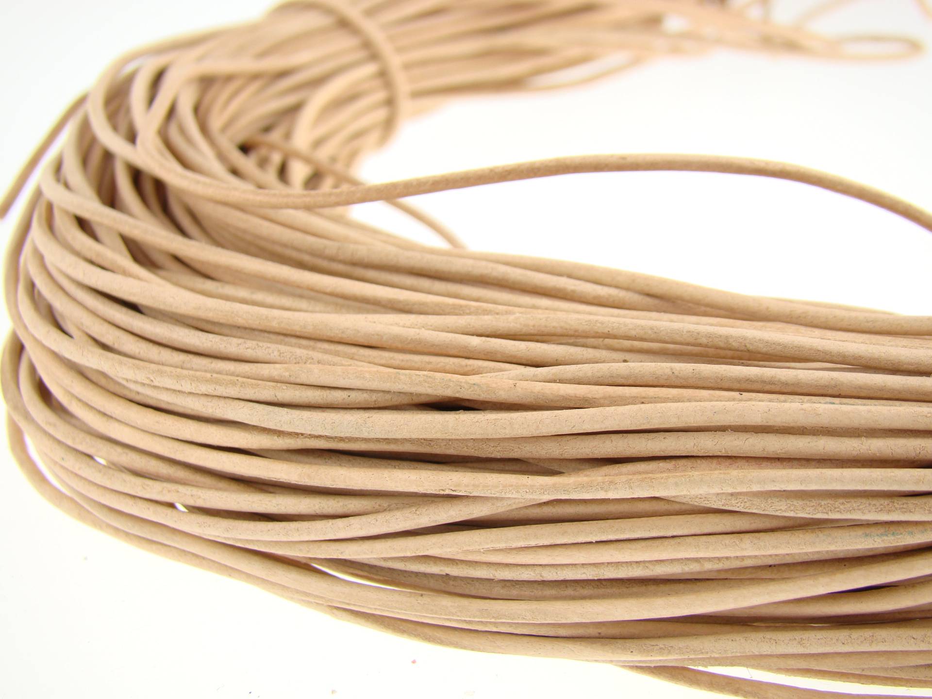 esnado Lederband 1,5 mm - Echt Leder - Natur esnado Lederband 1,5 mm - Echt Leder - Natur von Esnado