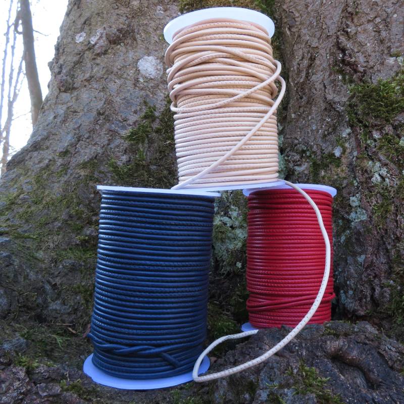 esnado Lederband gesäumt, Ø 2,5 mm - Rot esnado Lederband gesäumt, Ø 2,5 mm - Rot von Esnado