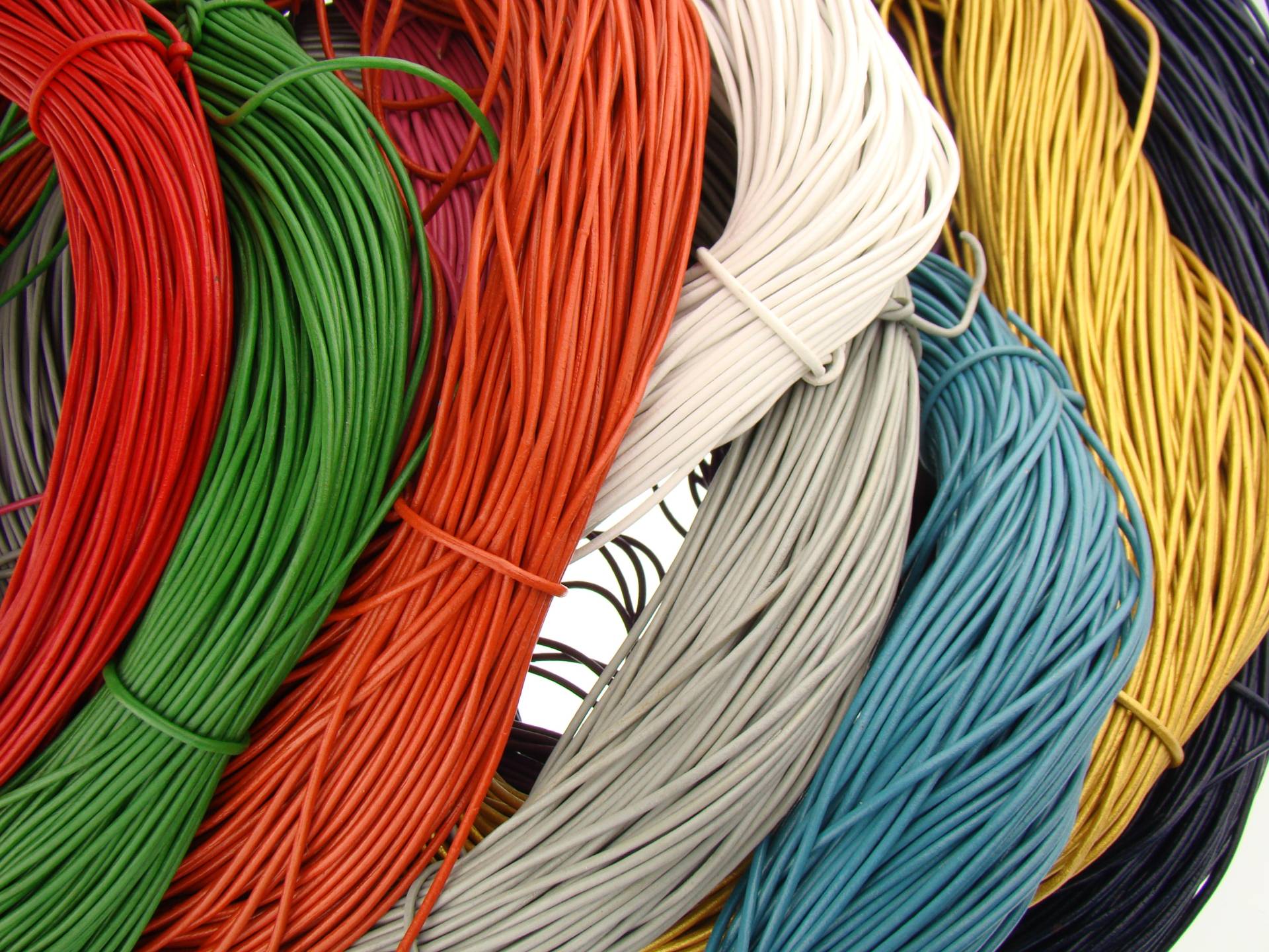 esnado Lederschnur 2mm in Blau – Echtes Rindsleder von Esnado