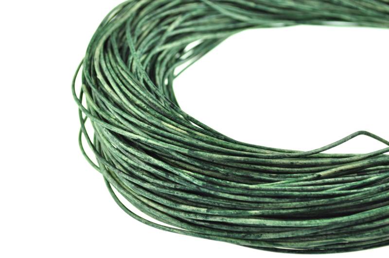 esnado Lederschnur 2mm in Mesh Basilikumgrün – Echtes Rindsleder von Esnado