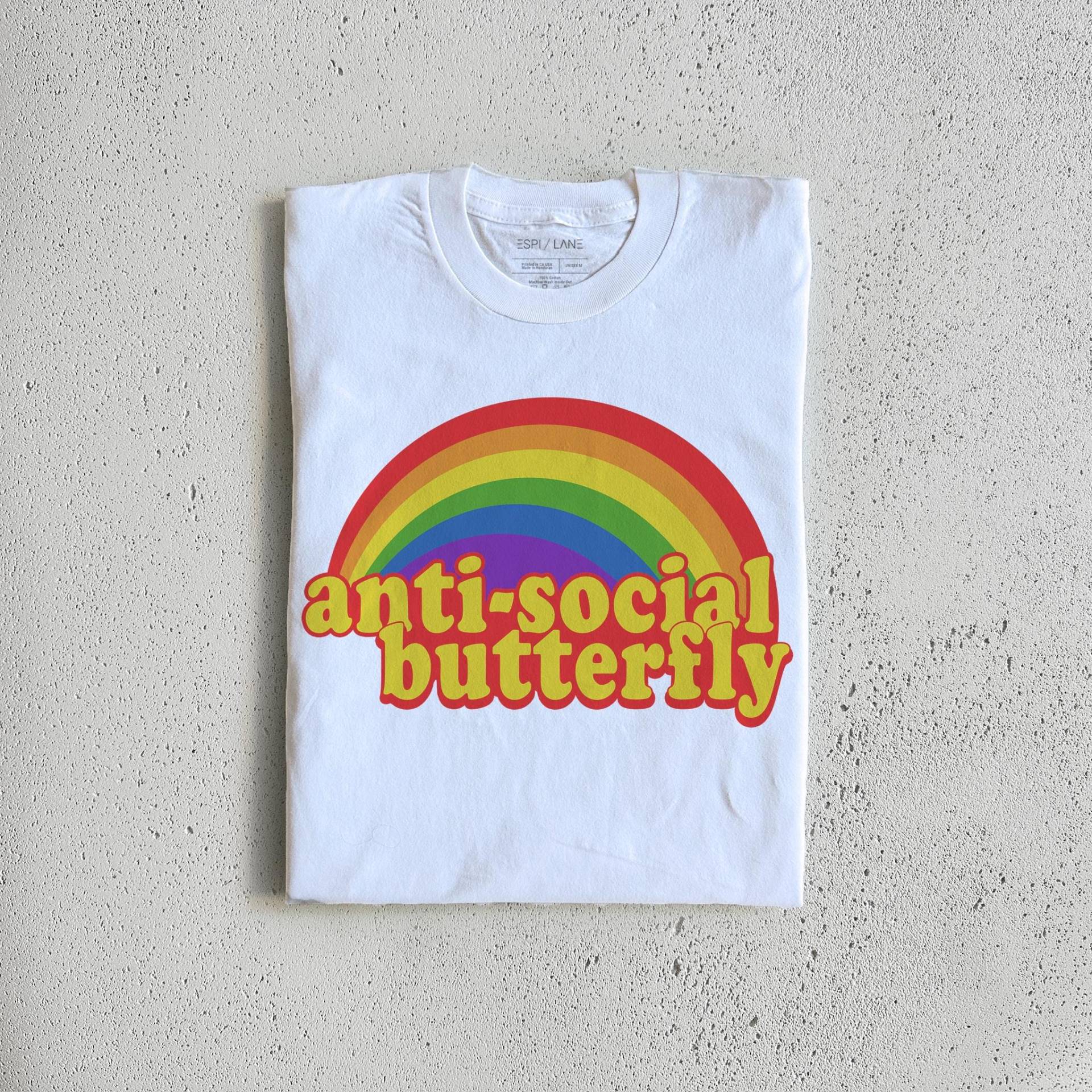 Asoziales Grafikshirt Mit Retro Regenbogen Design Von Espi Lane Asoziales Grafikshirt Mit Retro Regenbogen Design Von Espi Lane von EspiLane
