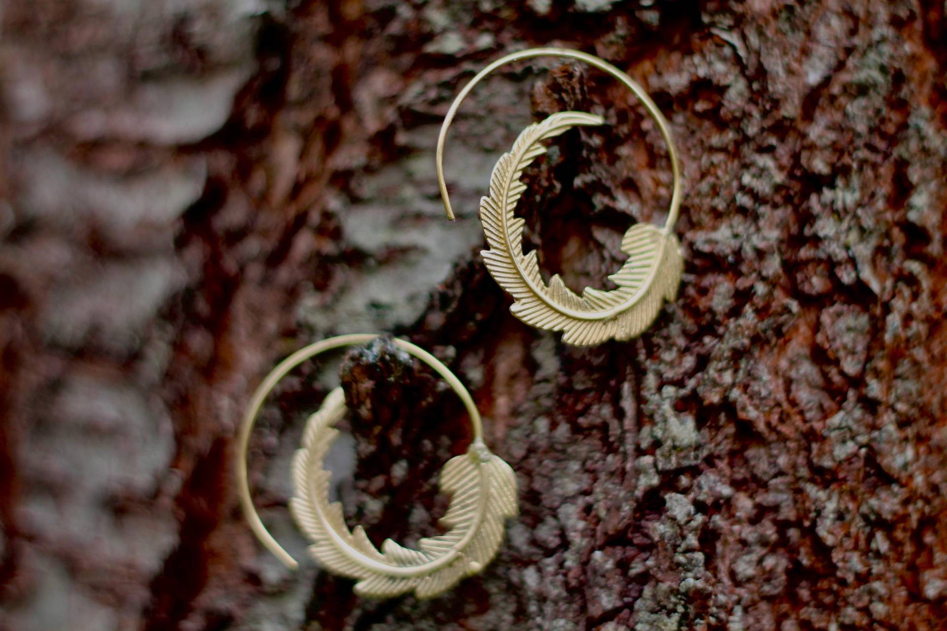 Goldene Blätter Spirale, Nickelfrei & Bleifrei, Messingschmuck Goldene Blätter Spirale, Nickelfrei & Bleifrei, Messingschmuck von EssenceofZasi