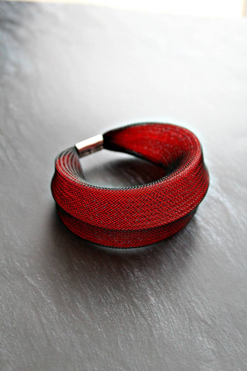 Breites Grobes Nylongeflecht Rot Gelb Grün Blau Armband von EsseniaBoutique