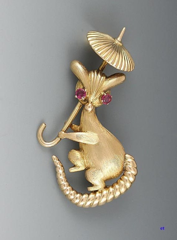 14K Gelb Gold Rubin Lemur Tier Unter Sonnenschirm Pin Brosche von EssexRiverAntiques