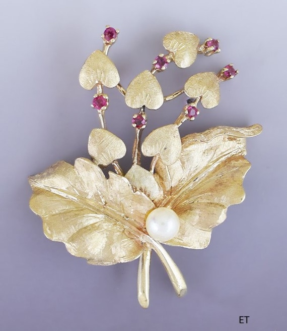 Attraktive 14K Gelbgold Rubin Und Perle Tränendes Herz Blume Pin Brosche von EssexRiverAntiques