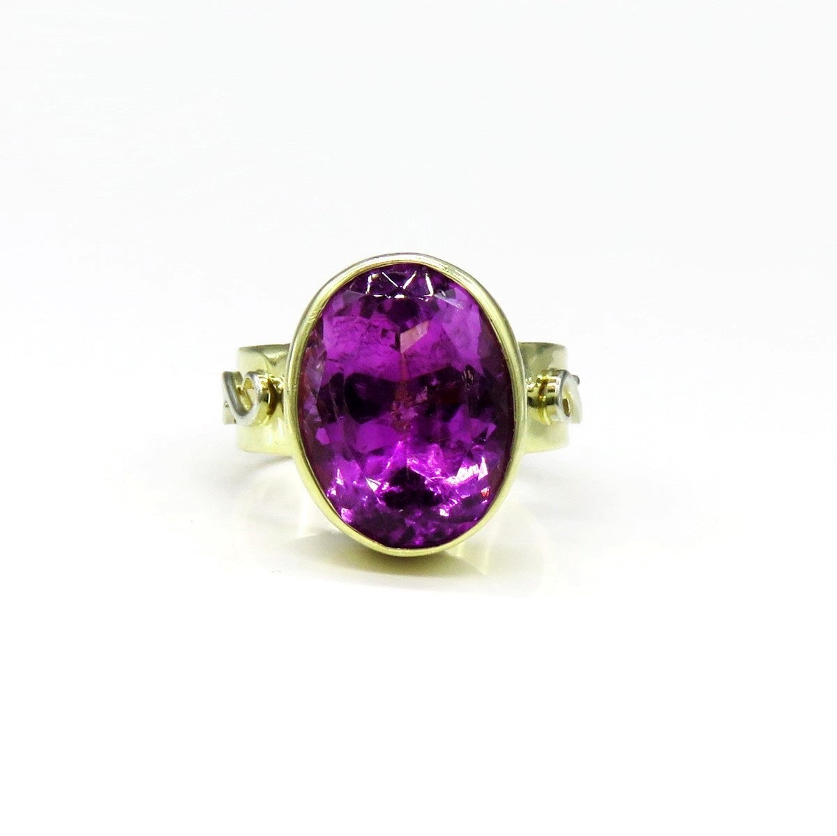 Feiner 14K Gold Artisan 7 Karat Ovaler Amethyst Ring Schöne Farbe von EssexRiverAntiques