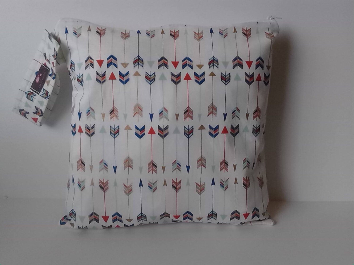 Creme Pfeile Wet Dry Bag Stoffwindelhalter Creme Pfeile Wet Dry Bag Stoffwindelhalter von Essiedesigns