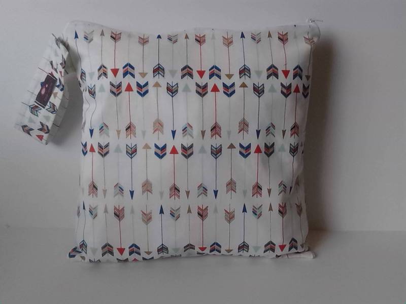 Creme Pfeile Wet Dry Bag Stoffwindelhalter Creme Pfeile Wet Dry Bag Stoffwindelhalter von Essiedesigns