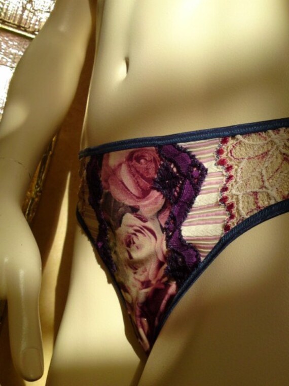 Gemischtes Material Tanga in Rosa von Essign