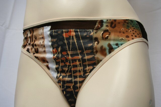 Trendige Dschungel Tanga von Essign