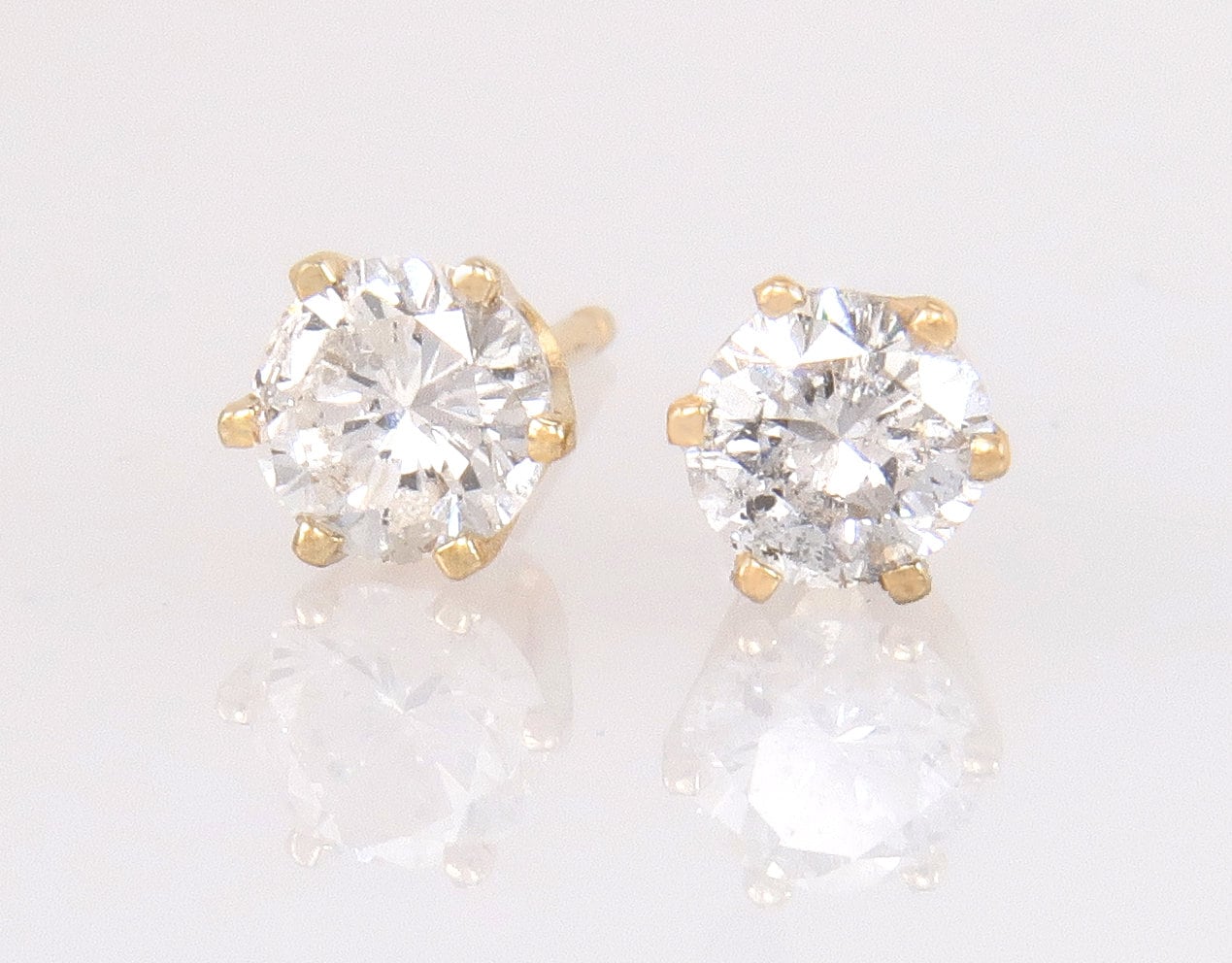 14K Gelbgold .68Ct Echte Runde Brilliant Diamant Post Ohrstecker von EstateAntiqueJewelry