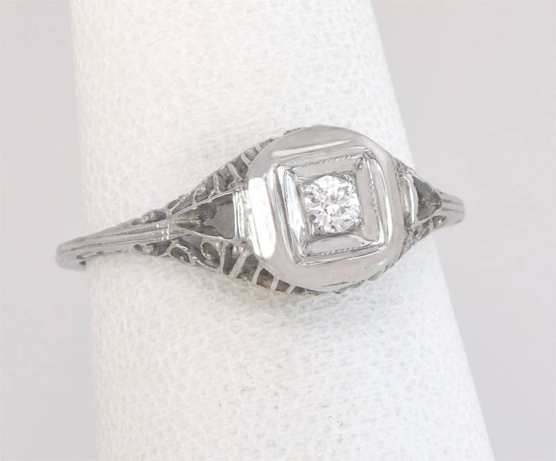 Antike .05Ct Diamant 18K Weißgold Art Deco Solitär Verlobungsring Größe 6, 25 von EstateAntiqueJewelry