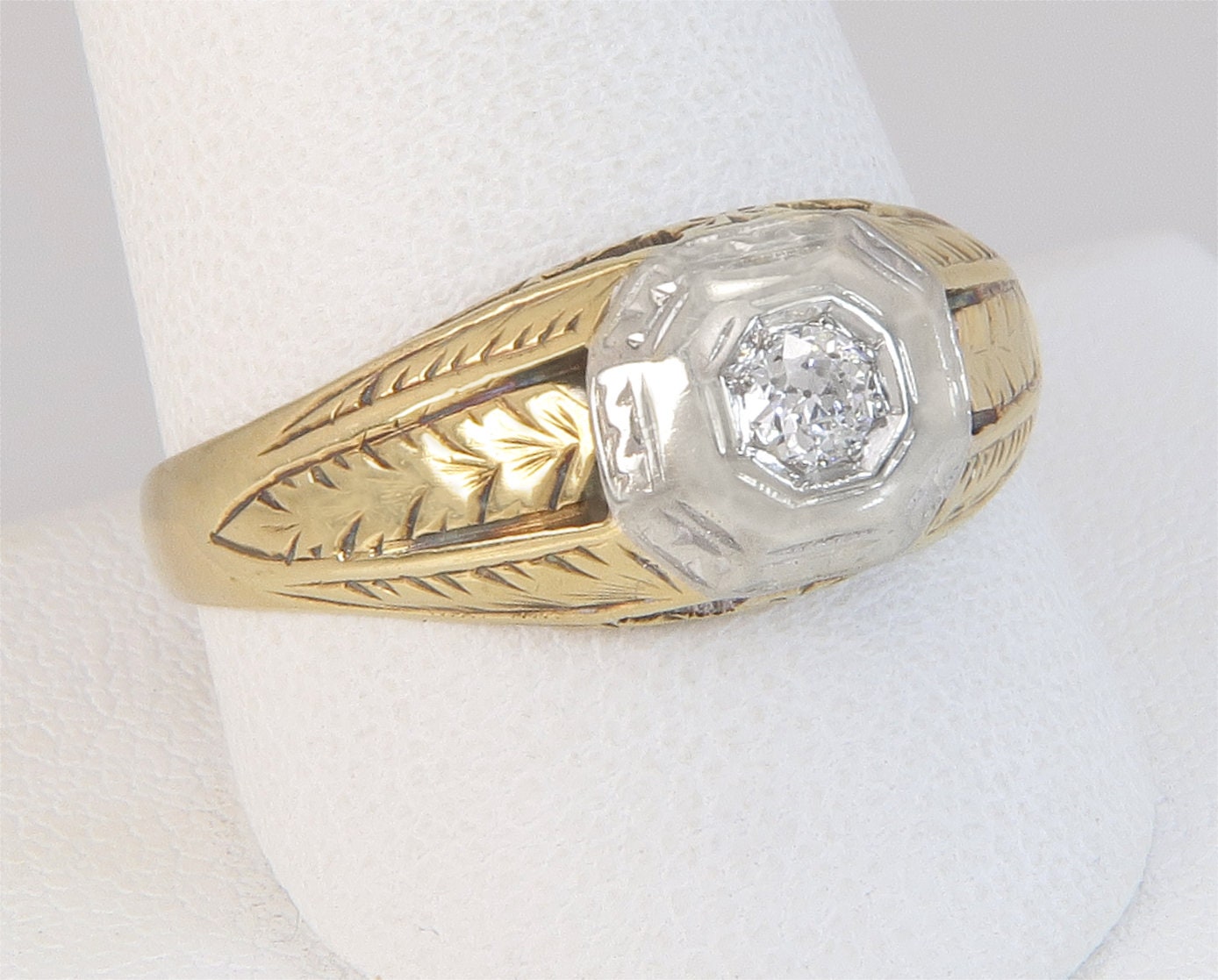 Antike .15Ct Diamant 14K - 18K Zweifarbiges Gold Art Deco Herrenring Größe 11, 75 von EstateAntiqueJewelry