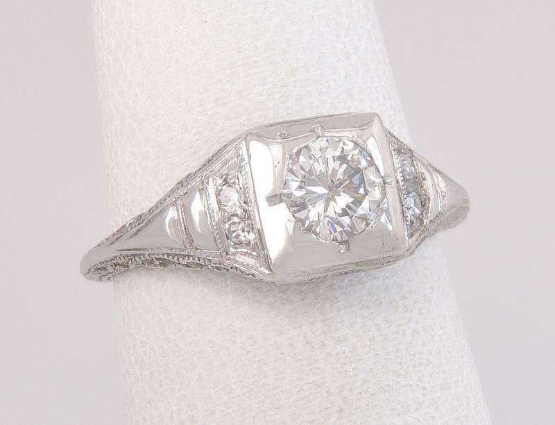 Antike .58Ct Echte Diamant 18K Weißgold Art-Deco-Verlobungsring Größe 4, 75 von EstateAntiqueJewelry