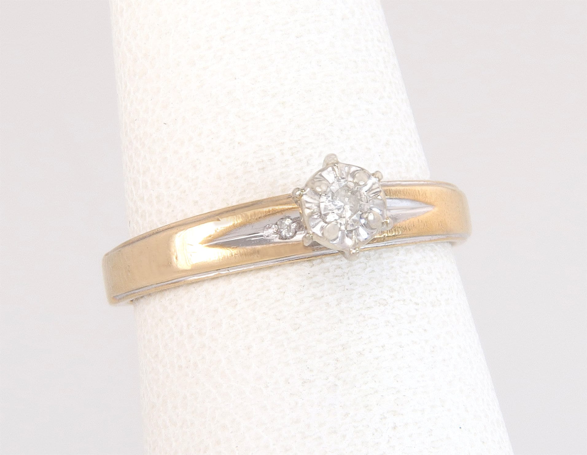 Antike 10K Gelbgold .07Ct Echter Diamant Art-Deco-Verlobungsring Größe 6, 5 von EstateAntiqueJewelry