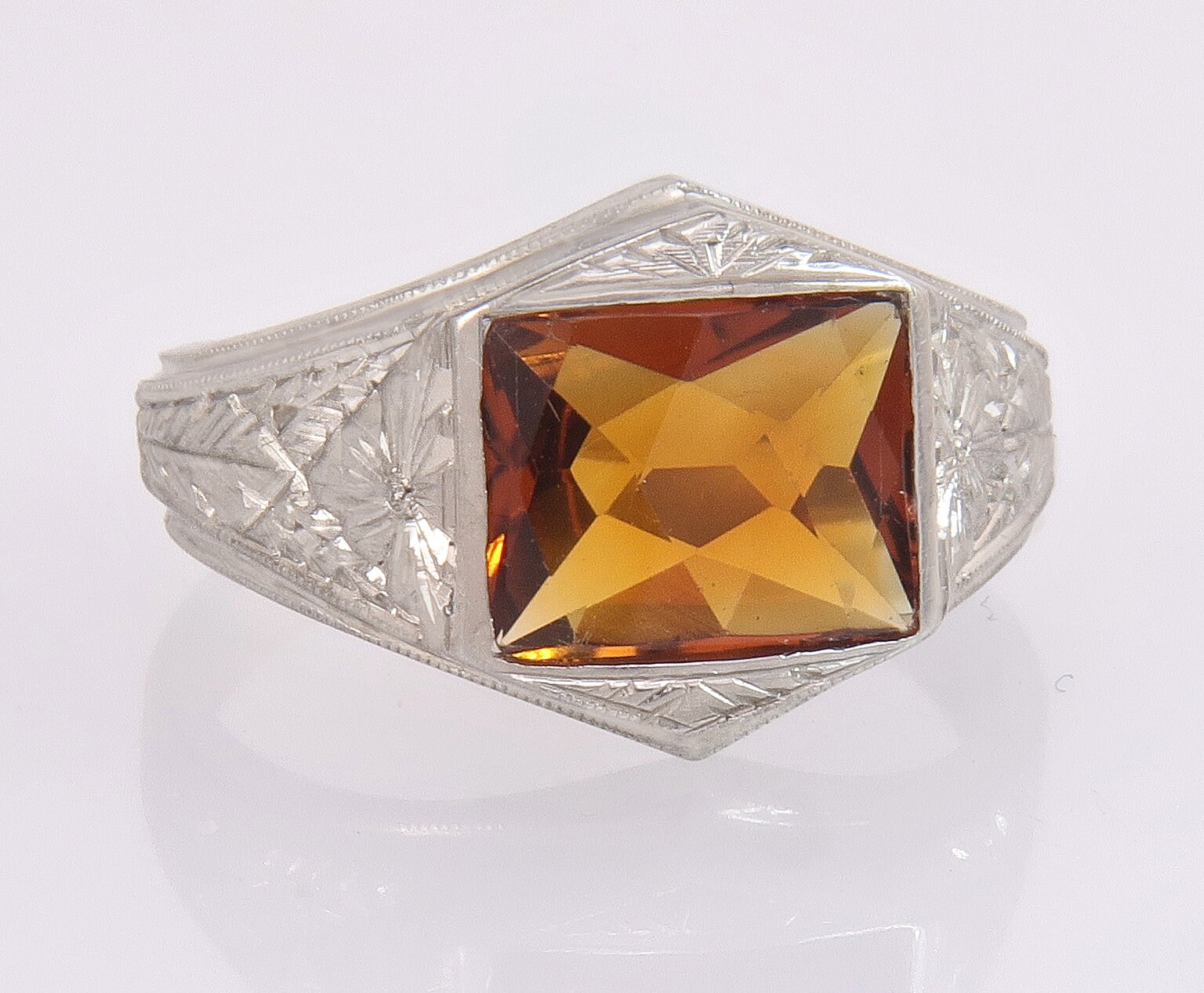 Antike 10K Weißgold Blumen 3.00Ct Citrin Art Deco Herrenring 8G Größe 10, 25 von EstateAntiqueJewelry