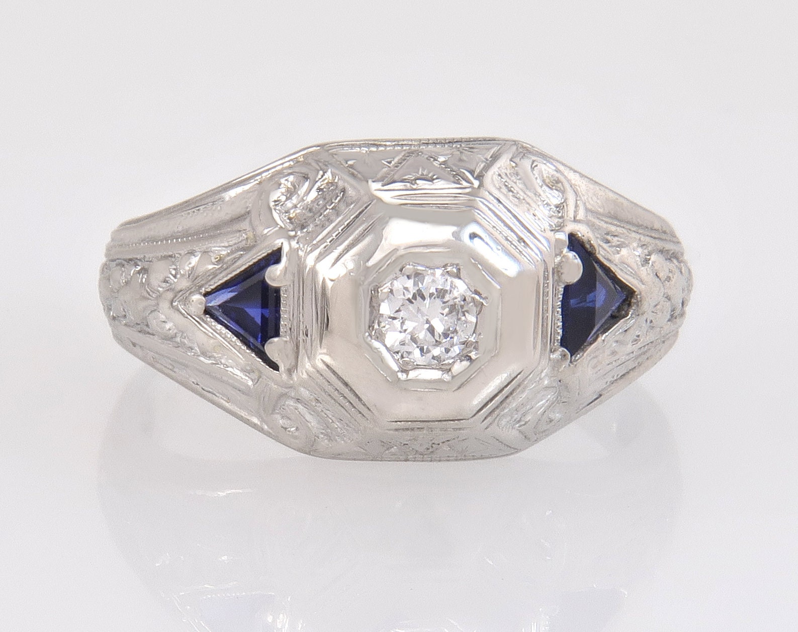 Antike 18K Gold .25Ct Echter Diamant & Saphir Art-Deco-Ring-Band Größe 5, 5 von EstateAntiqueJewelry