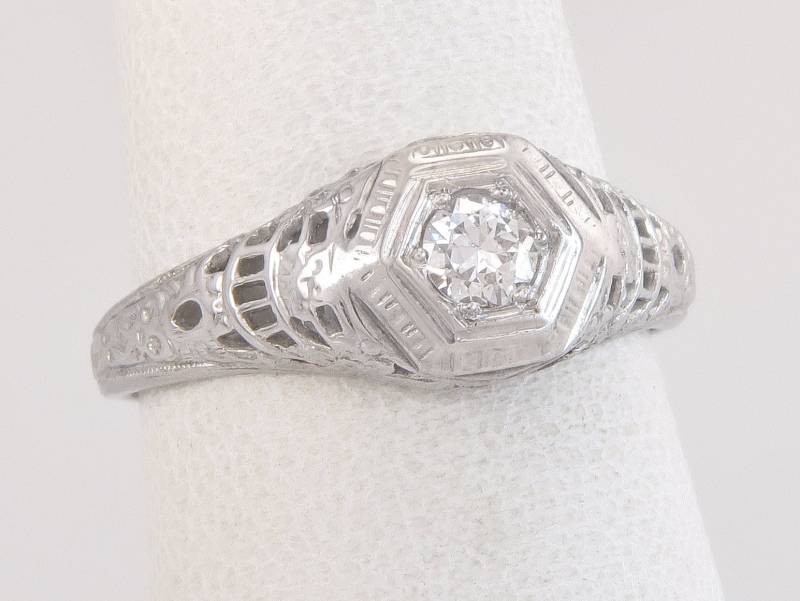 Antike 18K Weißgold .15Ct Echter Diamant Art-Deco-Verlobungsring Größe 6, 25 von EstateAntiqueJewelry