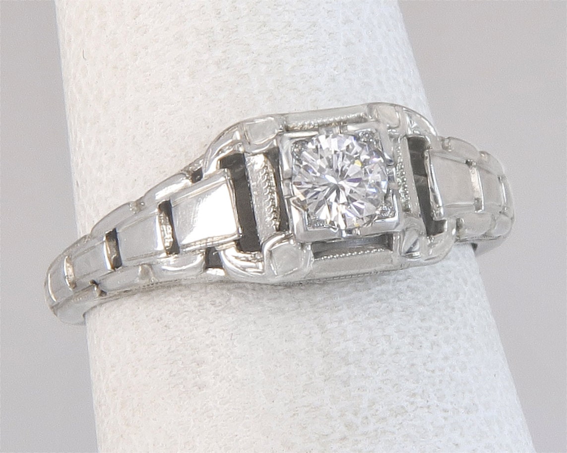 Antike 18K Weißgold .20Ct Echter Diamant Art-Deco-Verlobungsring Größe 5, 25 von EstateAntiqueJewelry