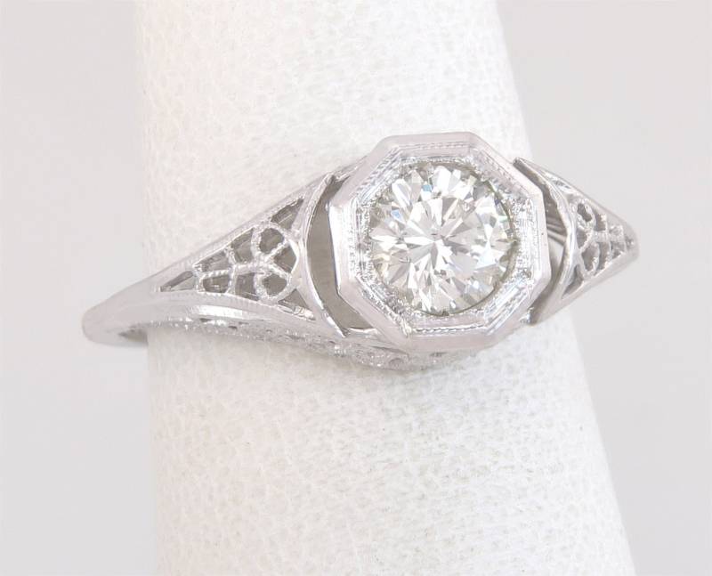 Antike 18K Weißgold .60Ct Echter Diamant Art-Deco-Verlobungsring Größe 5, 75 von EstateAntiqueJewelry