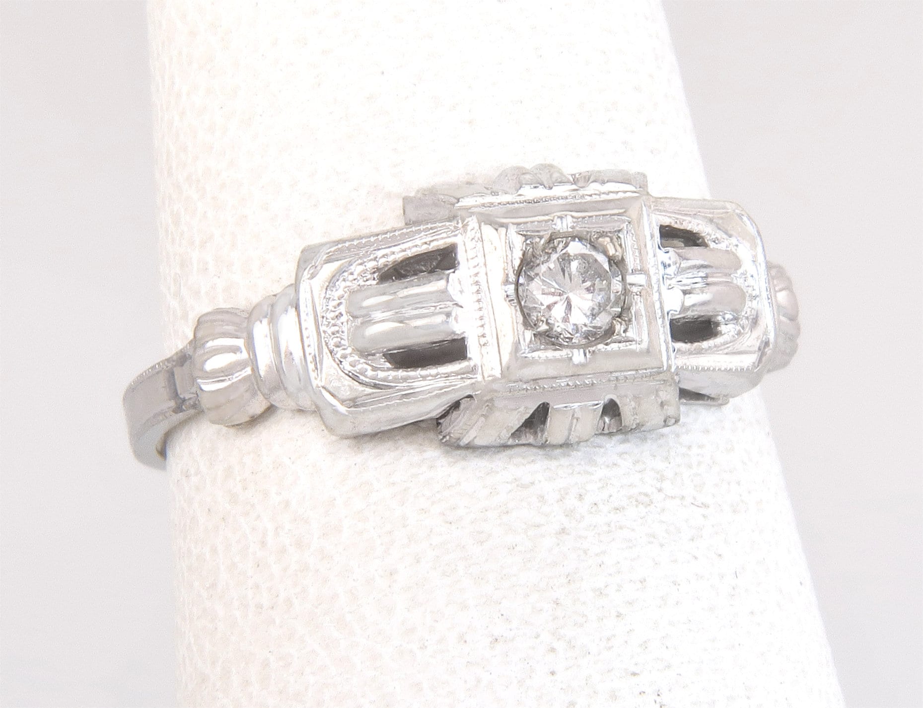 Antike Art-Deco .10Ct Echter Diamant 14K Weißgold Verlobungsring Größe 6, 25 von EstateAntiqueJewelry