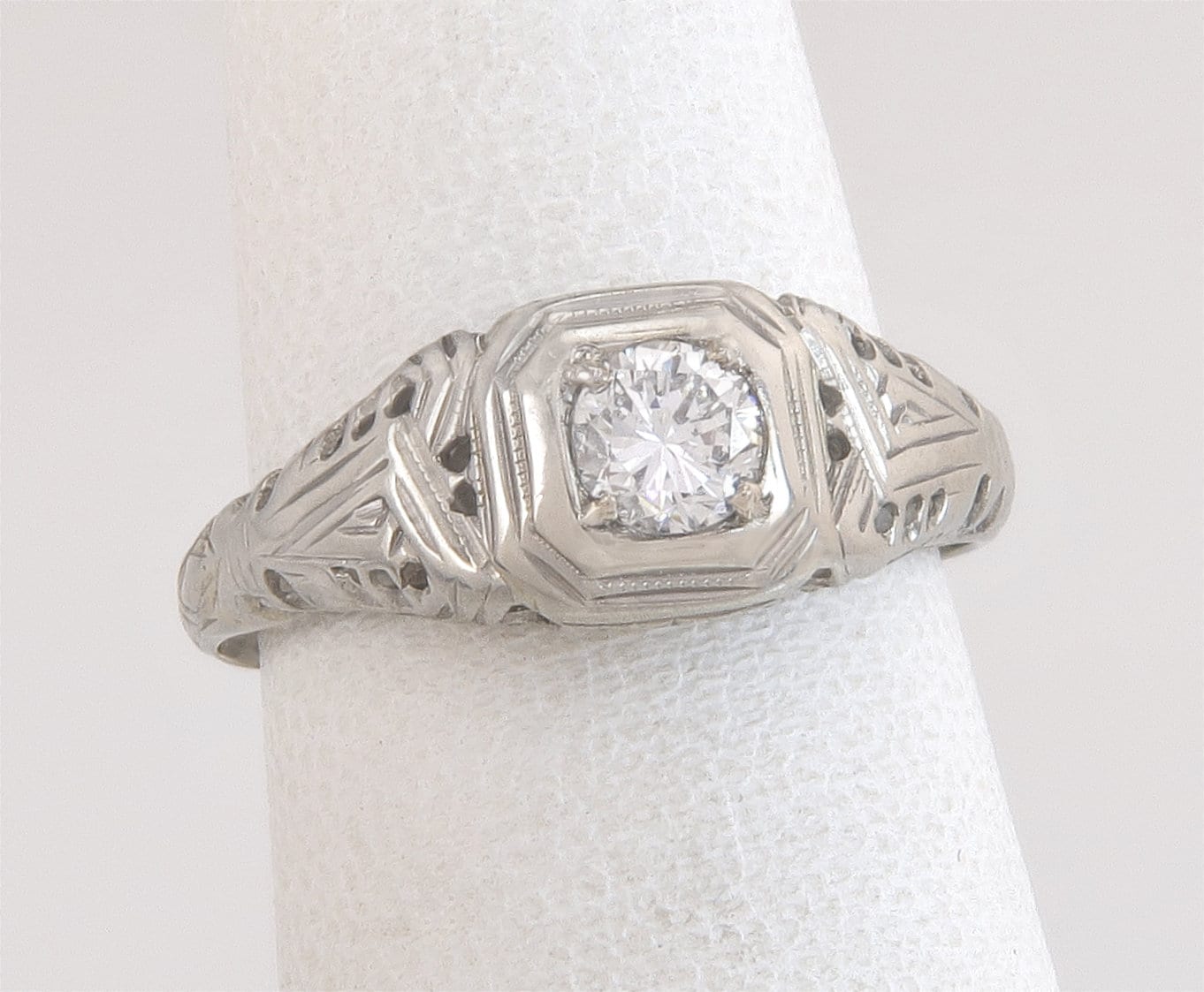 Antike Art-Deco .22Ct Diamant 18K Weißgold Blumen Verlobungsring Größe 4, 75 von EstateAntiqueJewelry