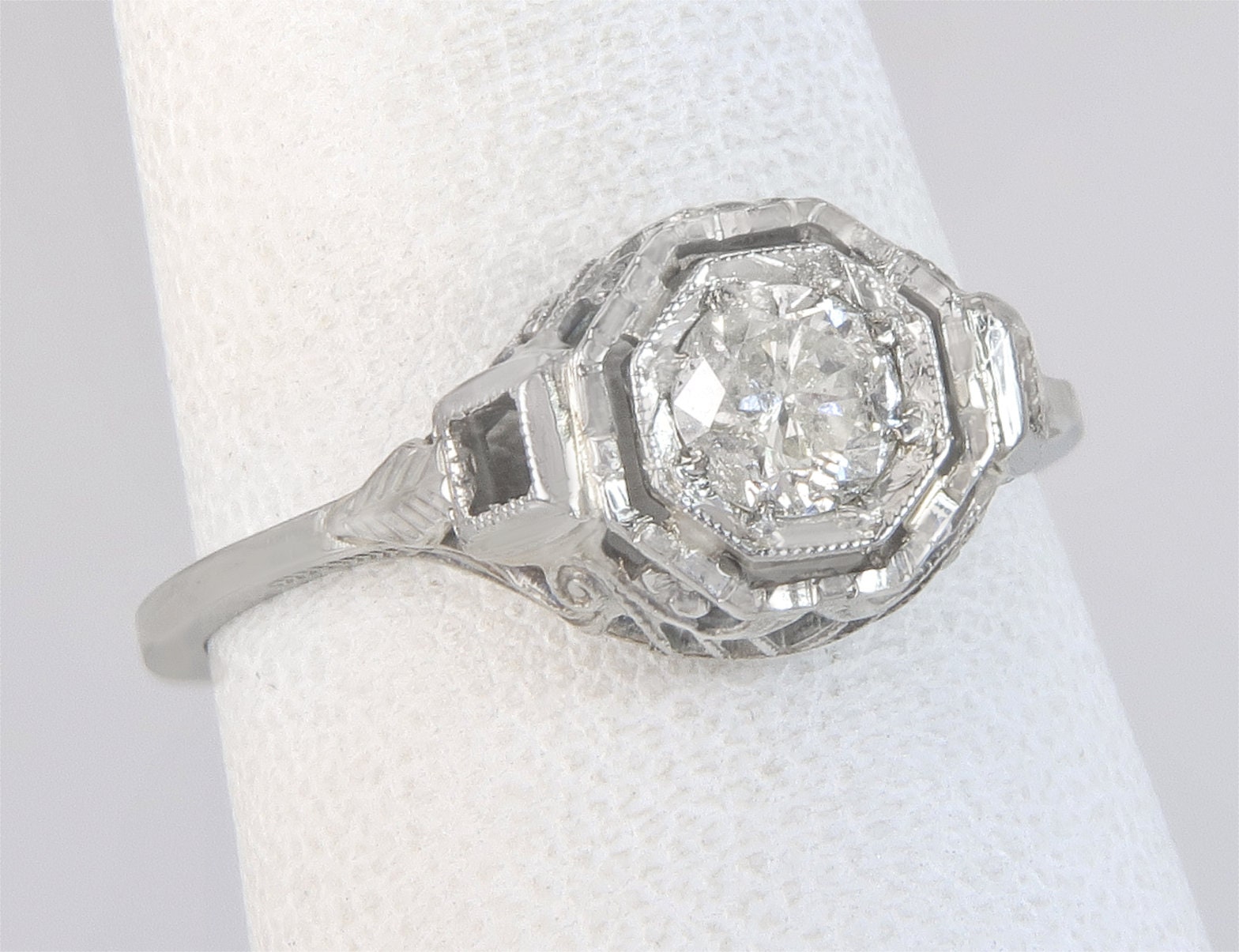 Antike Art-Deco 18K Weißgold .33Ct Echter Diamant Verlobungsring Größe 7, 25 von EstateAntiqueJewelry