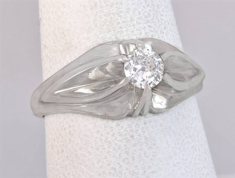 Antike Vintage 18K Weißgold .33Ct Echter Diamant Verlobungsring Größe 8 von EstateAntiqueJewelry