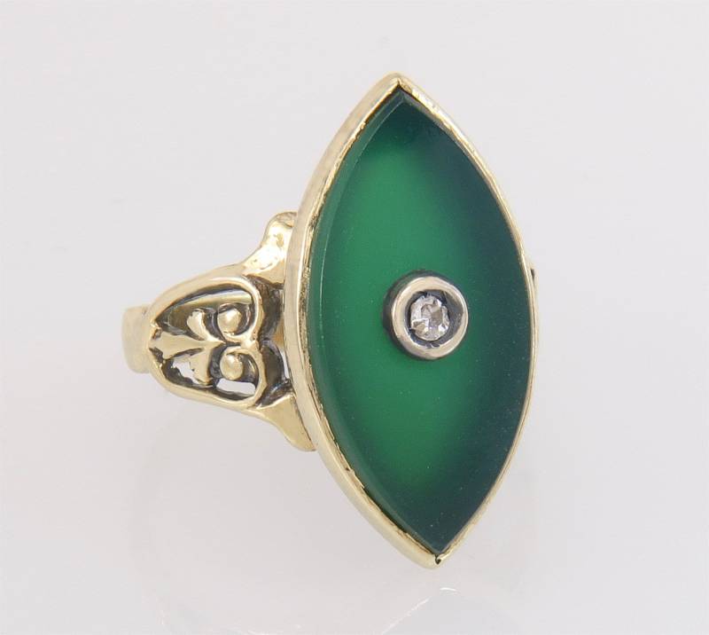 Antiker 14K Gold Marquise Grüne Jade & Echter Diamant Art Deco Ring Größe 5, 75 von EstateAntiqueJewelry