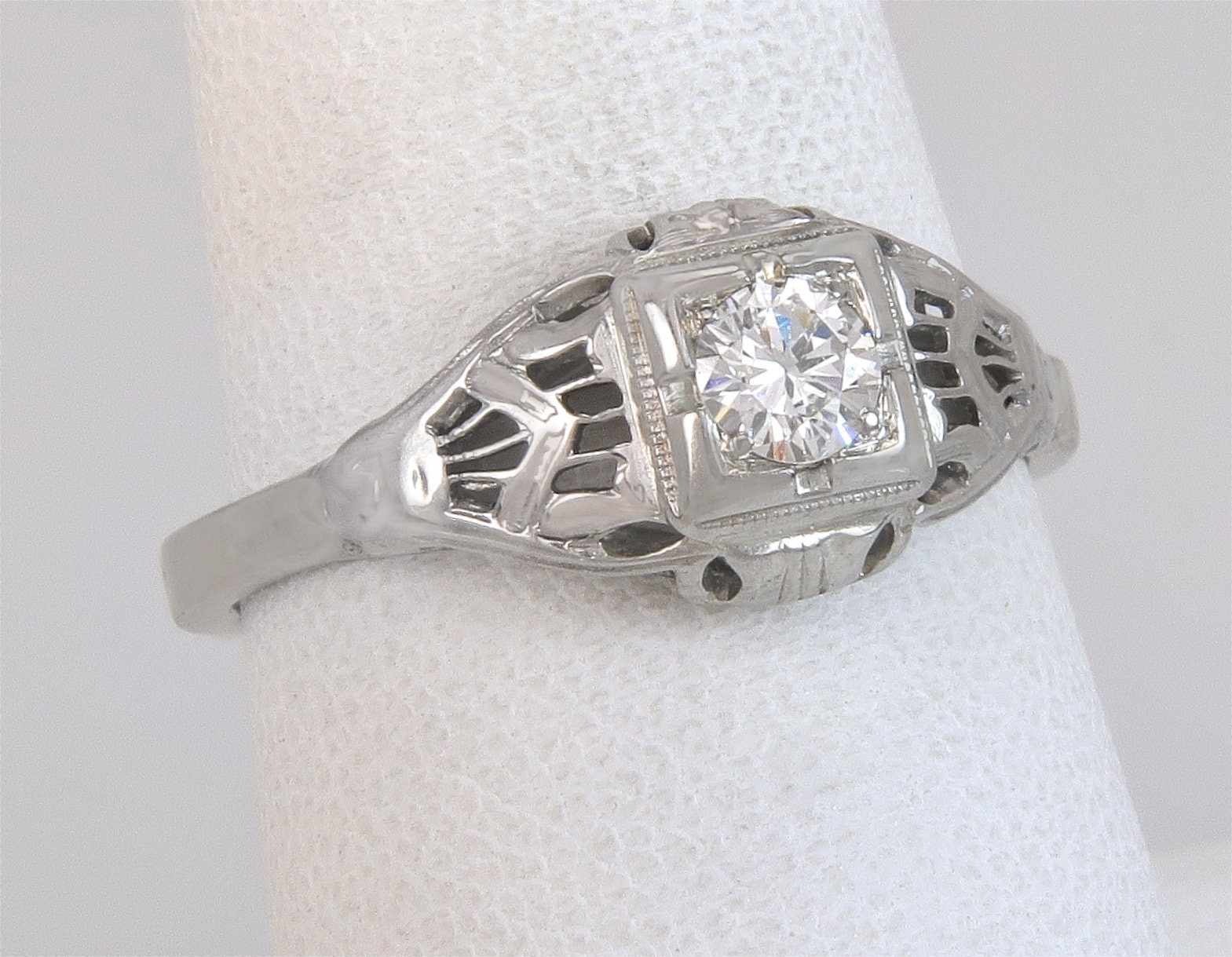 Antiker Art-Deco .23Ct Echter Diamant 14K Weißgold Verlobungsring Größe 8, 25 von EstateAntiqueJewelry