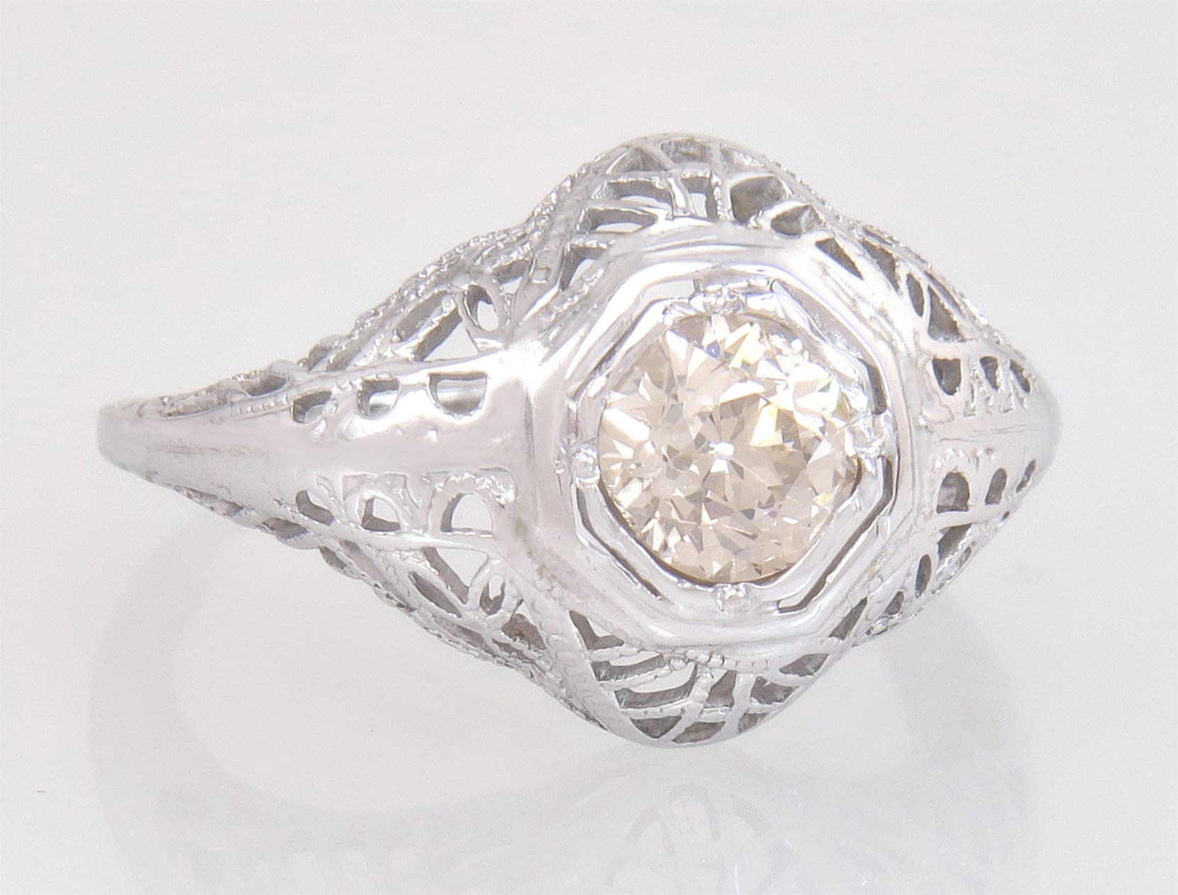Antiker Gia-Zertifizierter .48Ct Art-Deco-Ring Mit Hellgelbem, Braunem Diamant von EstateAntiqueJewelry
