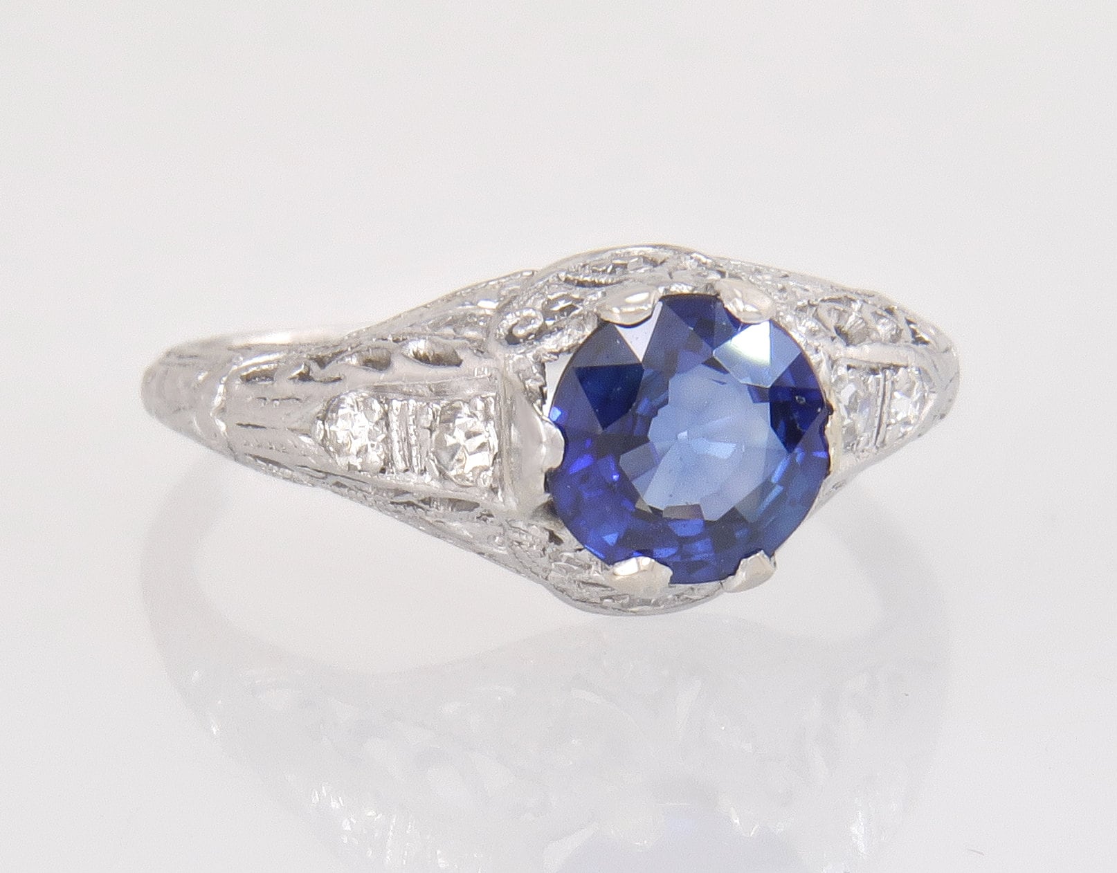 Antikes Platin 1.05Ct Echter Diamant & Blauer Saphir Art Deco Ring Größe 4, 75 von EstateAntiqueJewelry