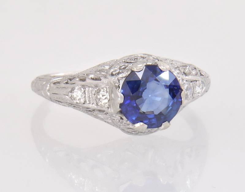 Antikes Platin 1.05Ct Echter Diamant & Blauer Saphir Art Deco Ring Größe 4, 75 von EstateAntiqueJewelry