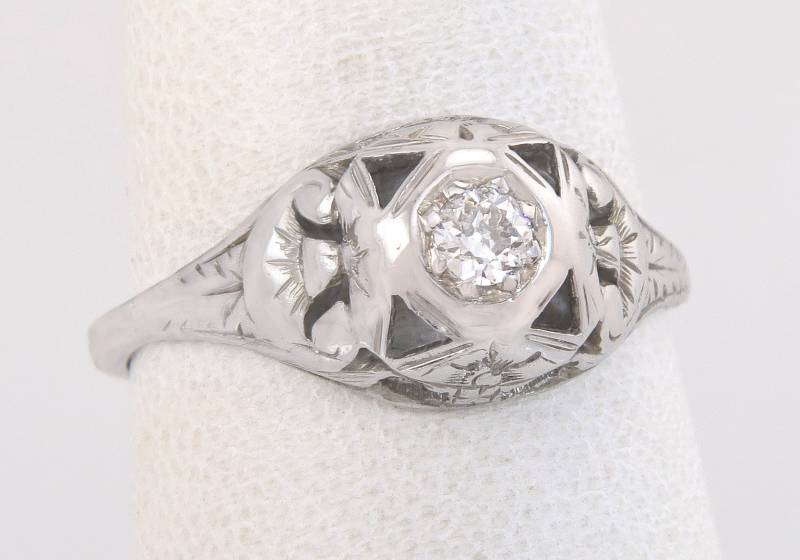 Antique .08Ct Diamant 14K Weißgold Art Deco Solitaire Verlobungsring Größe 7 von EstateAntiqueJewelry