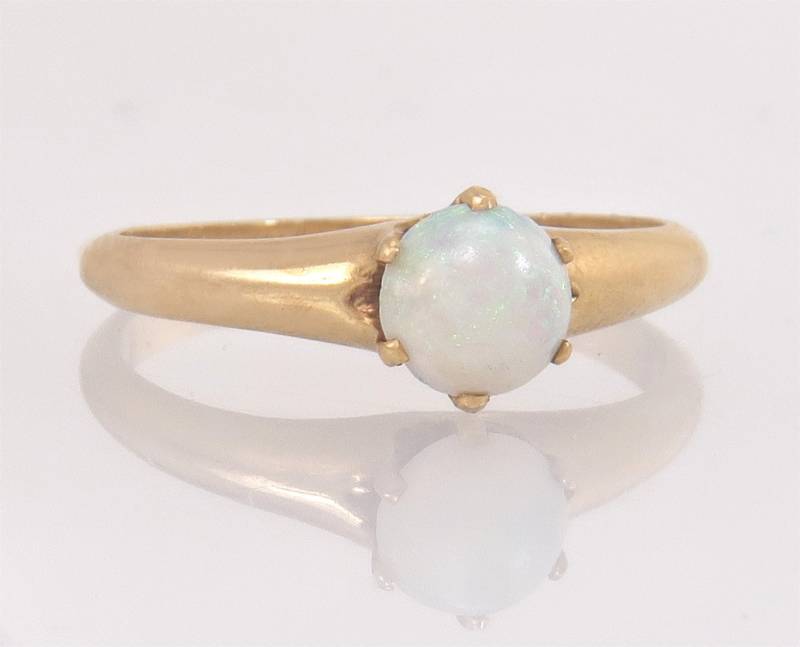 Antique .45Ct Echter Opal 14K Gelbgold Solitär Verlobungsring Größe 6, 25 von EstateAntiqueJewelry