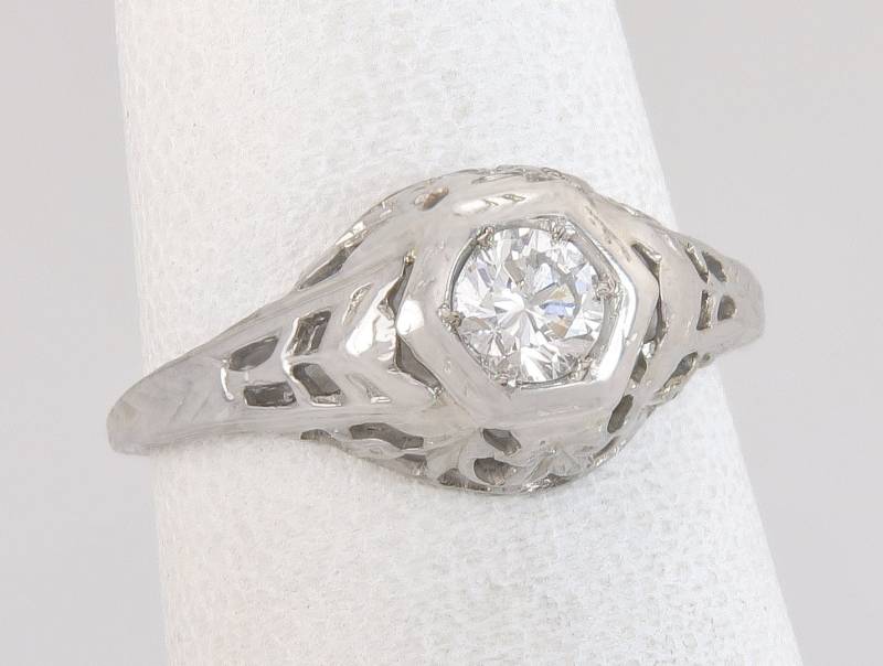 Art Deco .26Ct Diamant 14K Weißgold Blumen Verlobungsring Größe 5 von EstateAntiqueJewelry