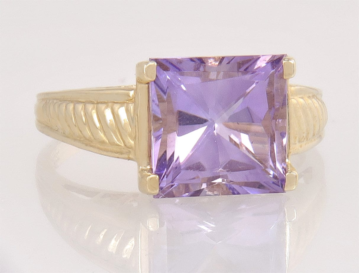 Designer Nachlass 4.25Ct Amethyst Hochglanzpolierter 14K Gelbgold Ring 4.8G Größe 10 von EstateAntiqueJewelry
