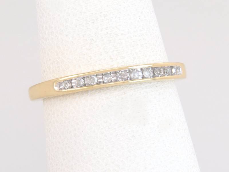 Designer Vintage 14K Gelbgold .10 Karat Echte Diamant-Ehering-Ring Größe 7 von EstateAntiqueJewelry