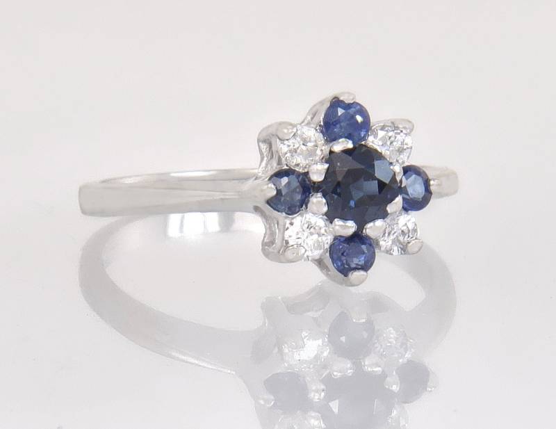 Nachlass 14K Weißgold .55Ct Echte Diamant & Saphir Verlobungsring Größe 5, 75 von EstateAntiqueJewelry