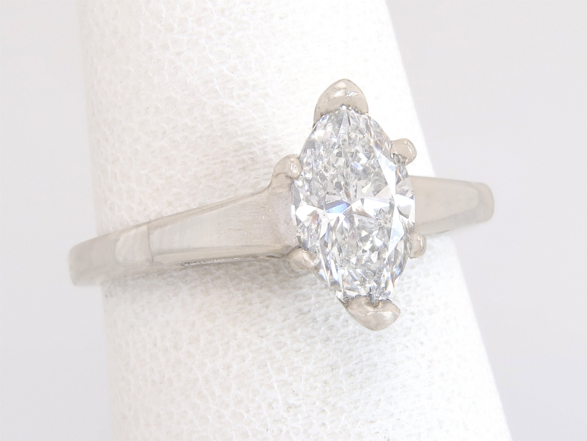 Tiara 14K Weißgold 1.24Ct Echter Marquise Diamant Verlobungsring Größe 5, 75 von EstateAntiqueJewelry