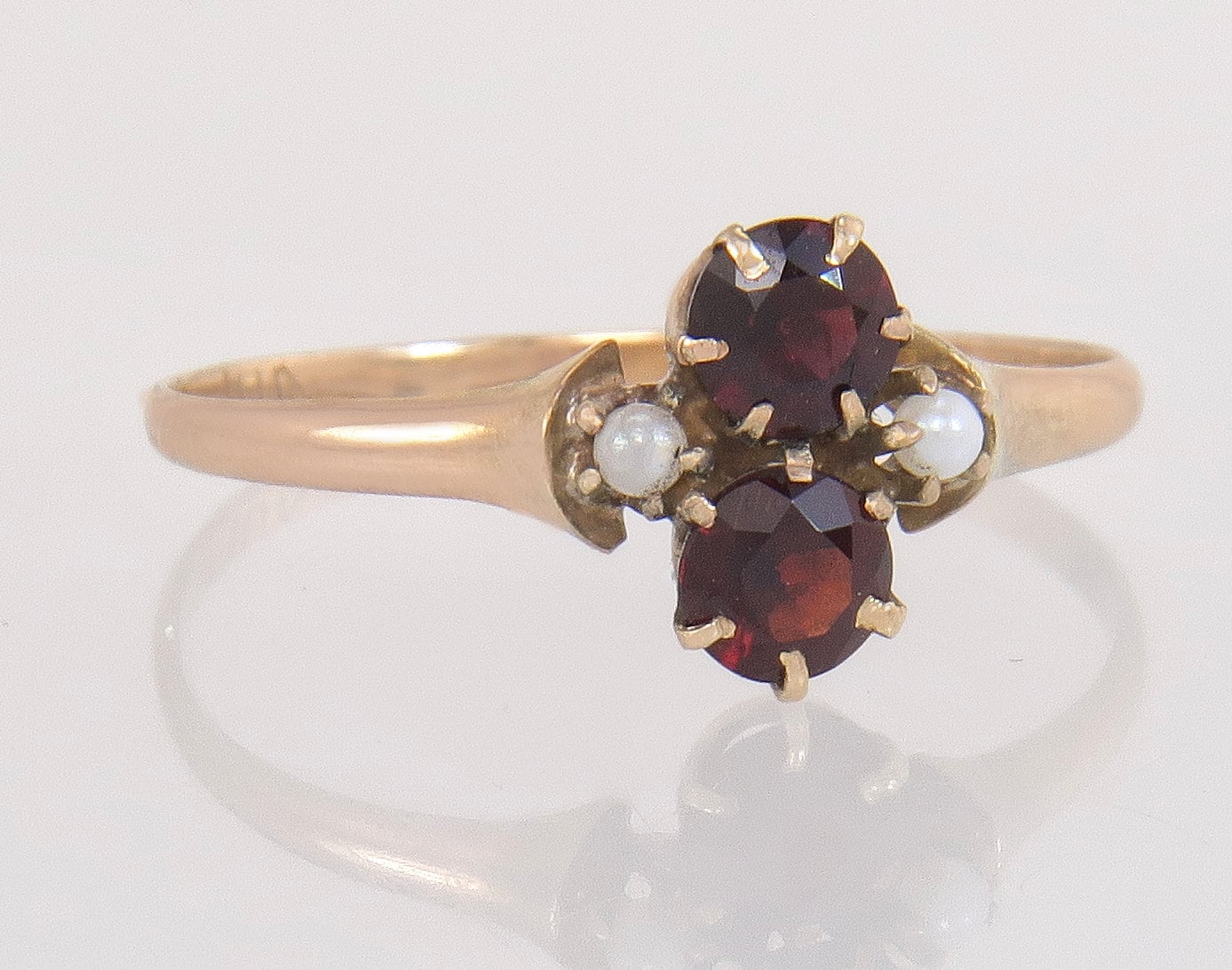 Vintage 10K Gelbgold .50Ct Simulierter Granat & Rocailles Ring Größe 6, 75 von EstateAntiqueJewelry