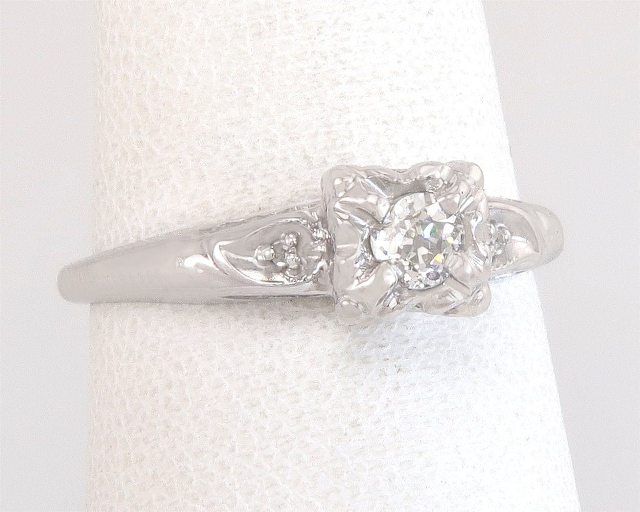 Vintage Prism Lite .20Ct Echten Diamanten 14K Weißgold Verlobungsring Sz 7, 25 von EstateAntiqueJewelry